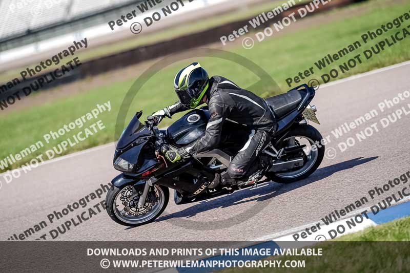 Rockingham no limits trackday;enduro digital images;event digital images;eventdigitalimages;no limits trackdays;peter wileman photography;racing digital images;rockingham raceway northamptonshire;rockingham trackday photographs;trackday digital images;trackday photos